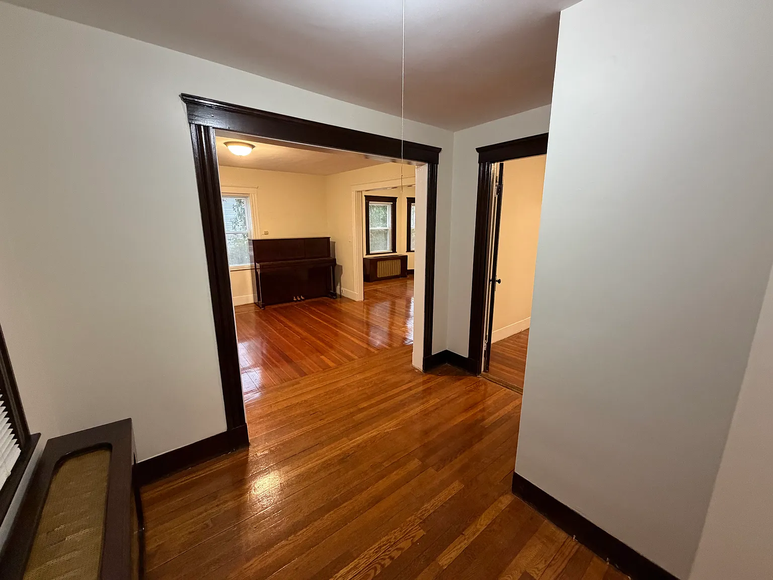 2 bed, 1300 sqft, $3,000 — Photo 2