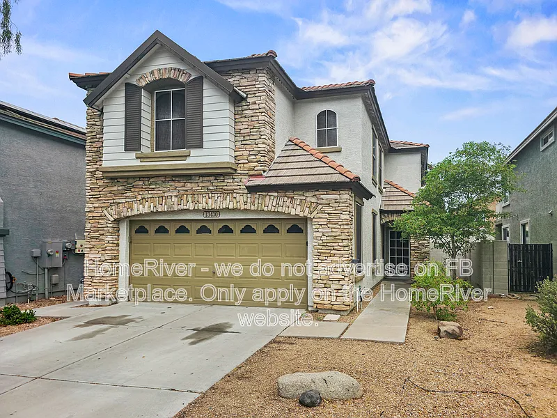 5 bed, 2.0 bath, 2543 sqft, $2,395 — Photo 2