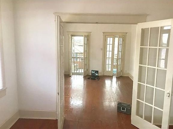 5th image of 8132 Belfast St