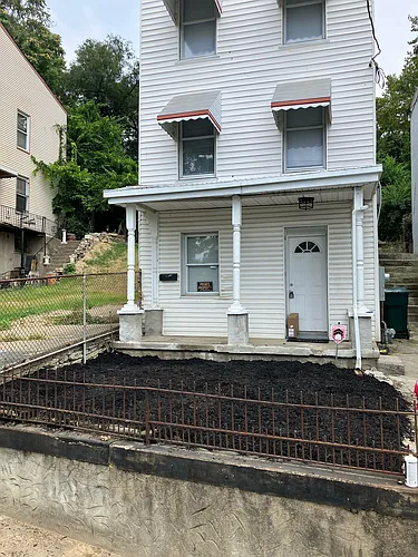 2422 Halstead St Photo 1