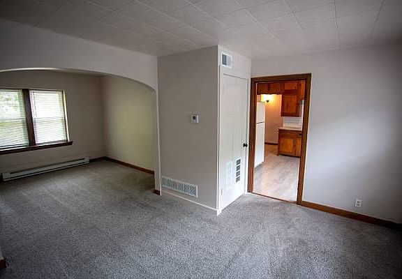 4th image of 2189 S Kinnickinnic Ave #4