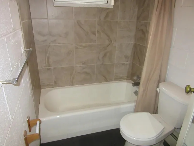 5 Woolf Ave #8 — Photo 5