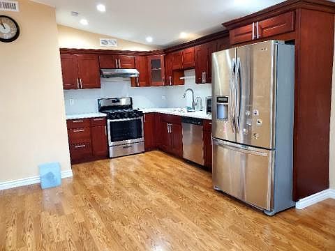 4th image of 898 Lakehaven Dr