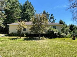 7492 E Townline Lake Rd, Harrison, MI 48625