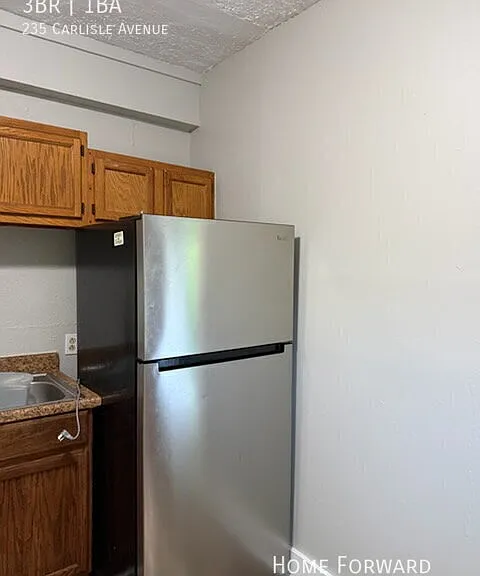 235 Carlisle Ave — Photo 3