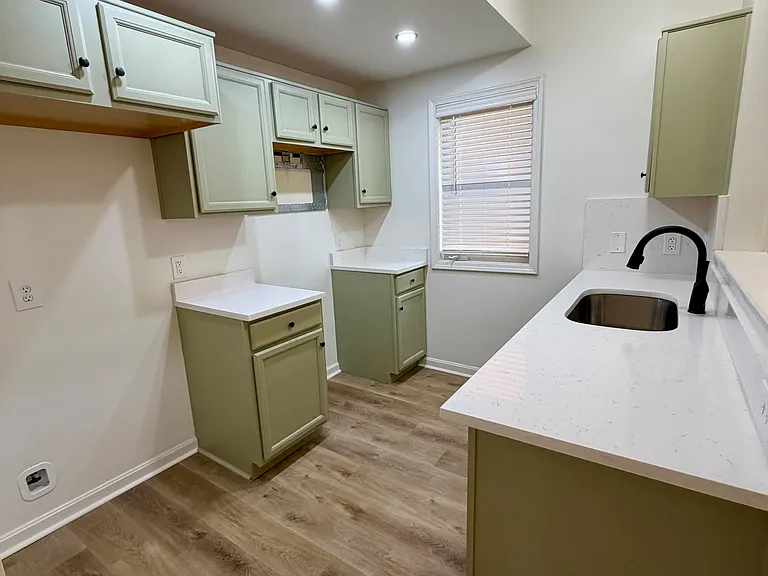 10639 Meeting St #304 — Photo 4