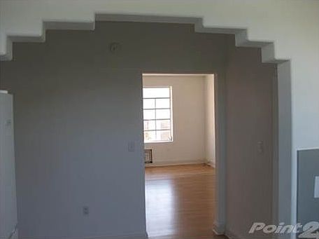 4th image of 1229 Euclid Ave APT 11