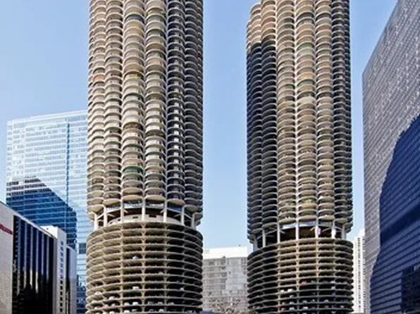 300 N State St APT 4810, Chicago, IL 60654