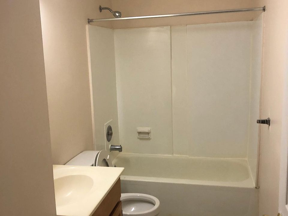 2nd image of 34 Griffin St #1