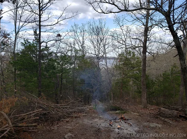 2421 W Lakeshore Dr, Cleveland, OK 74020