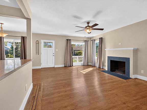 5th image of 3941 Downey Way