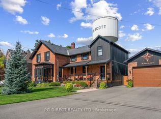 220 Park St W, Prescott, ON K0E 1T0