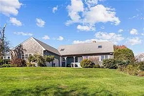 4 bed, 2.5 bath, 2478 sqft, $4,900 — Photo 1
