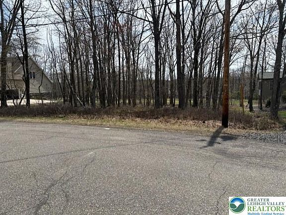 2nd image of SE Point Of Woods East Un