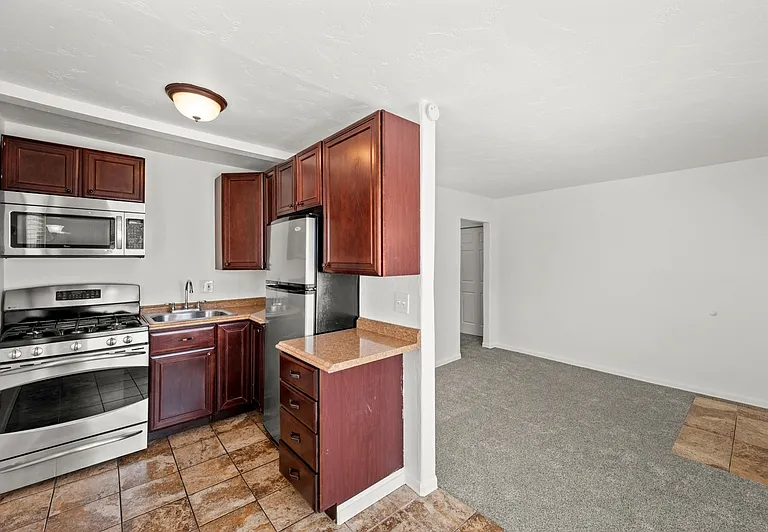 119 E Leslie Ave #1 — Photo 4