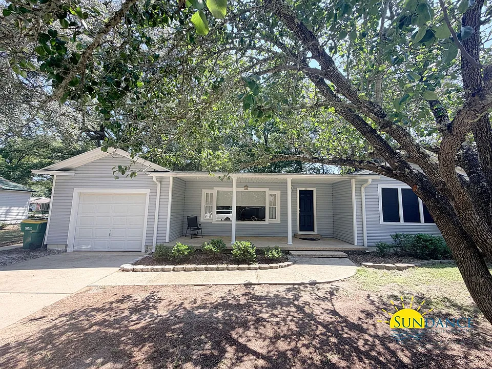 1023 Judith Ave