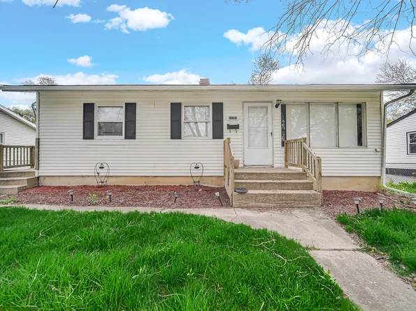 22203 Clyde Ave, Chicago Heights, IL 60411