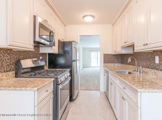 24 Beverly Ct, Tinton Falls, NJ 07724