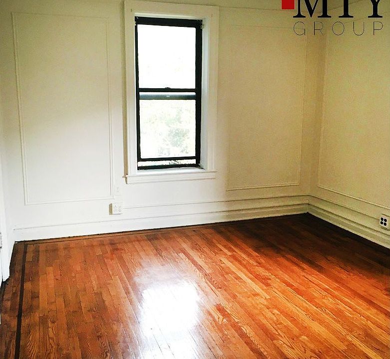 2nd image of 4235 159th St APT 1D