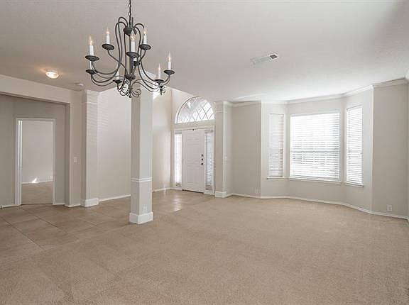 5th image of 11131 Silver Horn Dr