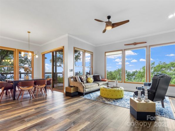 66 Club Villa Ct #D3, Burnsville, NC 28714