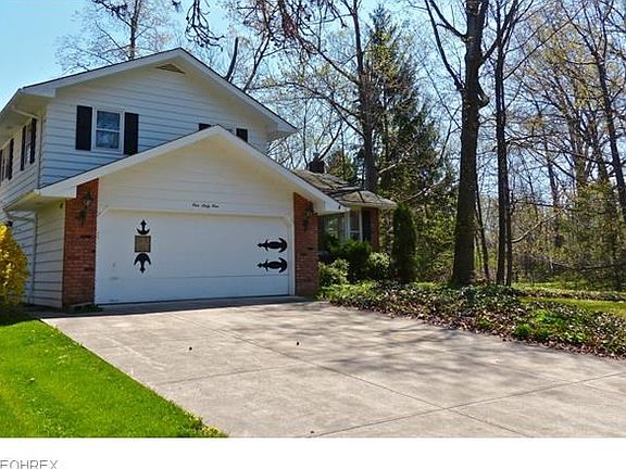 2nd image of 161 E 280th St