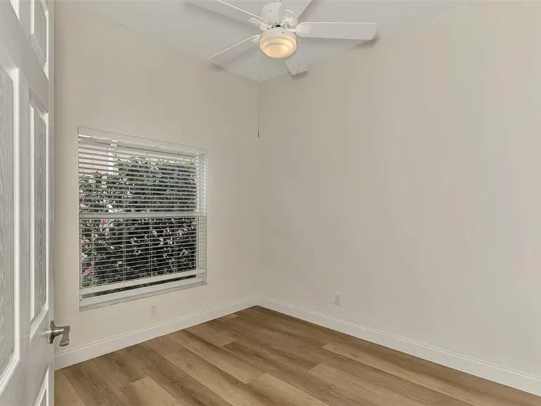 5271 Highbury Cir — Photo 33