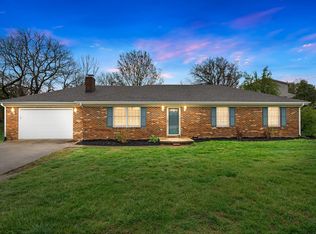 1046 Raintree Dr, Richmond, KY 40475