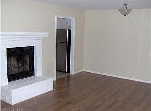 3rd image of 405 Julie Dr