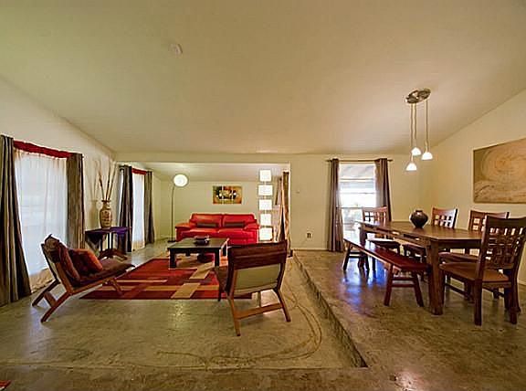 5th image of 11004 Fern Hollow Dr