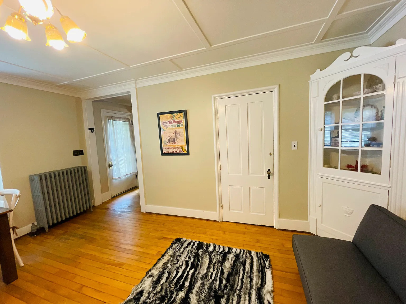 3 bed, 1100 sqft, $1,950 — Photo 3