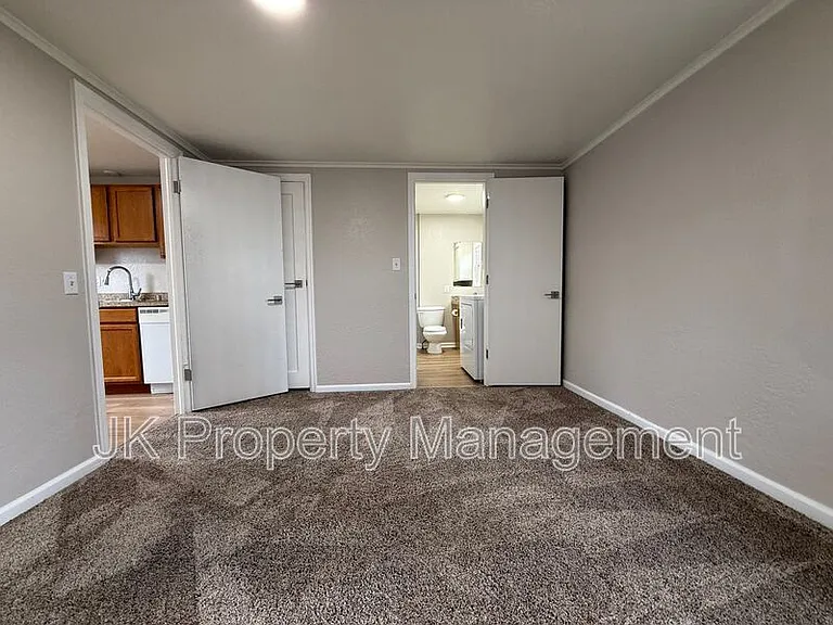 1716 6th St NW #1 — Photo 19