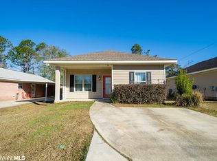 528 E 22nd Ave, Gulf Shores, AL 36542