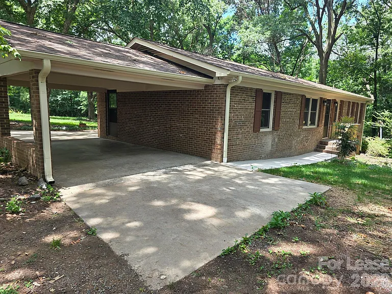 5710 Unionville Rd — Photo 3