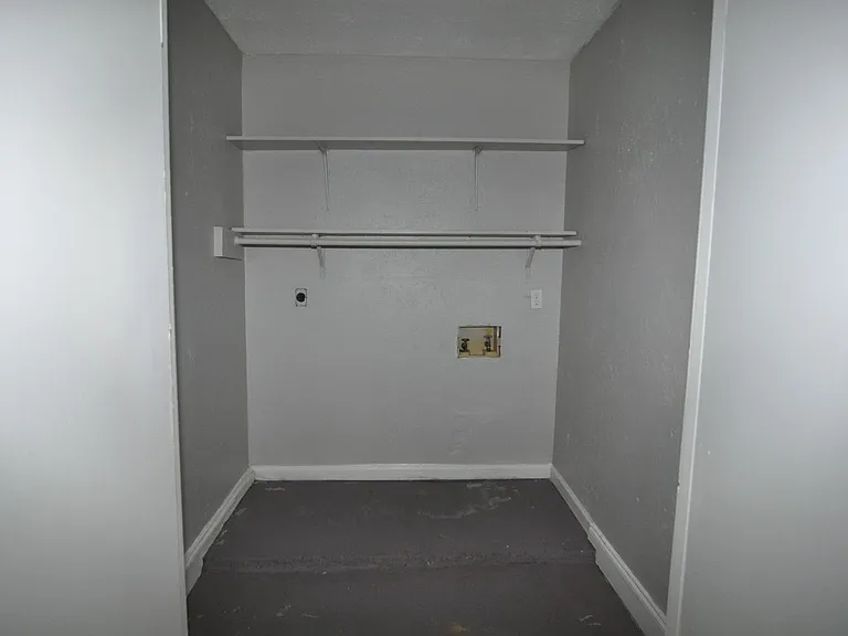 2612 San Sabastian Cir — Photo 18