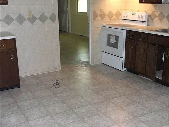 5th image of 2604 W County Road 450 N
