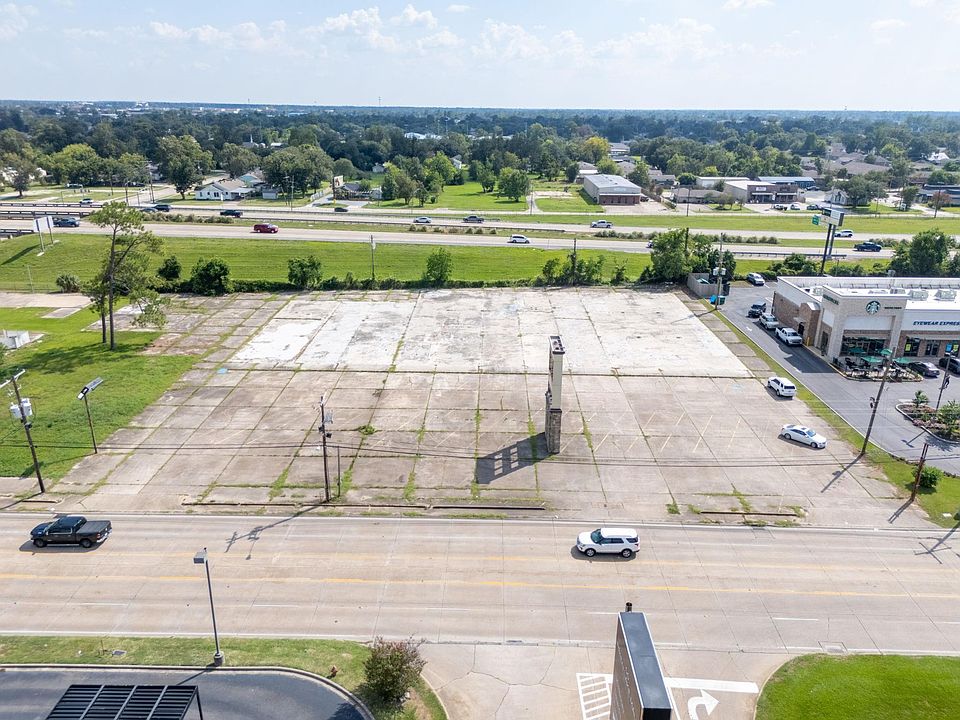1st image of 315 W Prien Lake Rd