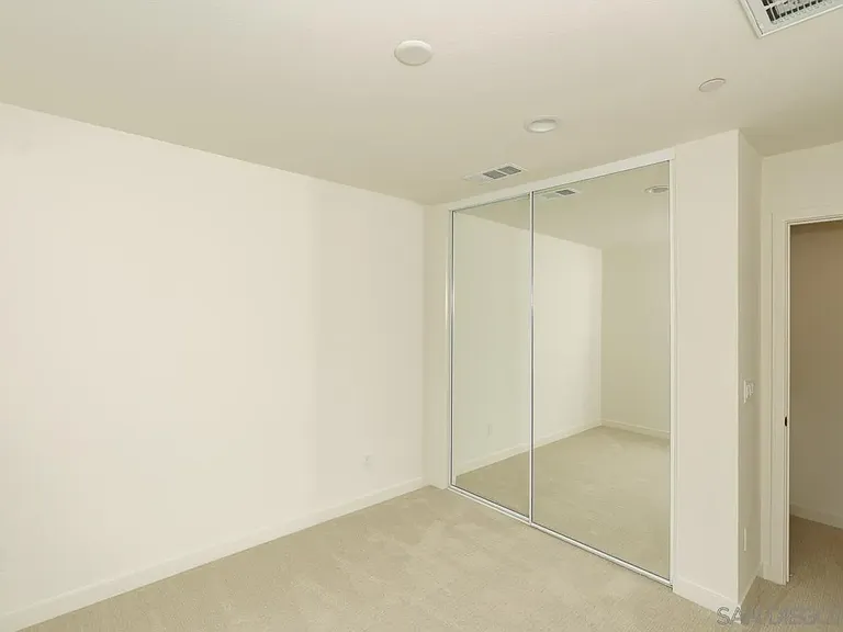 2564 Delphinium Ln — Photo 39