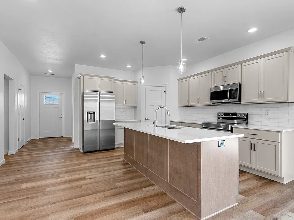 2722 Saffron Pl