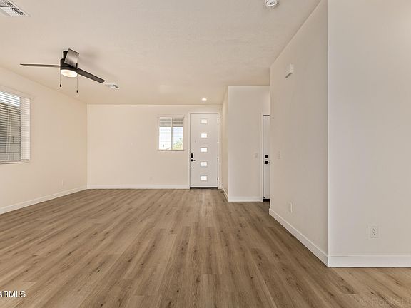 3rd image of 125 W Latona Rd