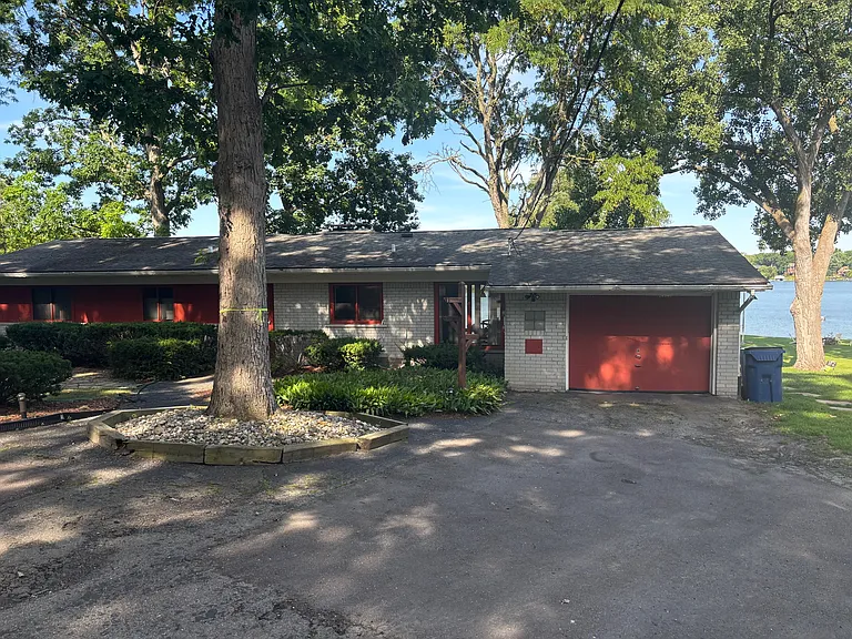 2714 Lari Ct — Photo 1