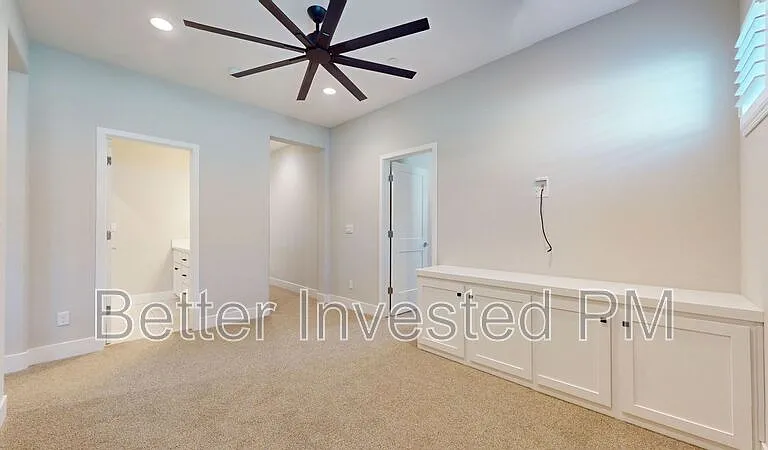 1437 Oak Cir — Photo 16