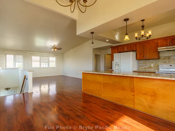 99-045 Hokio Pl, Aiea, HI