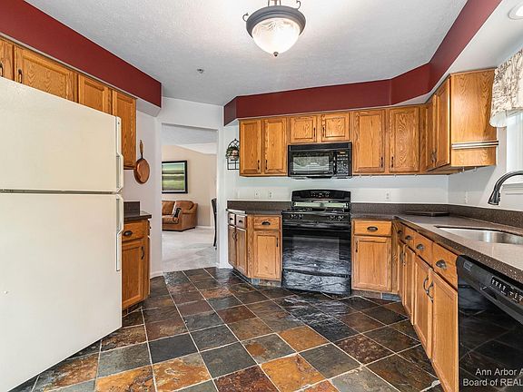 5th image of 1700 Coburn Ct