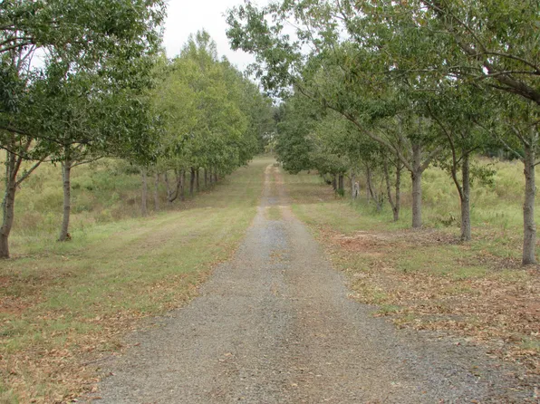 882 Tom Taylor Rd, Hawkinsville, GA 31036
