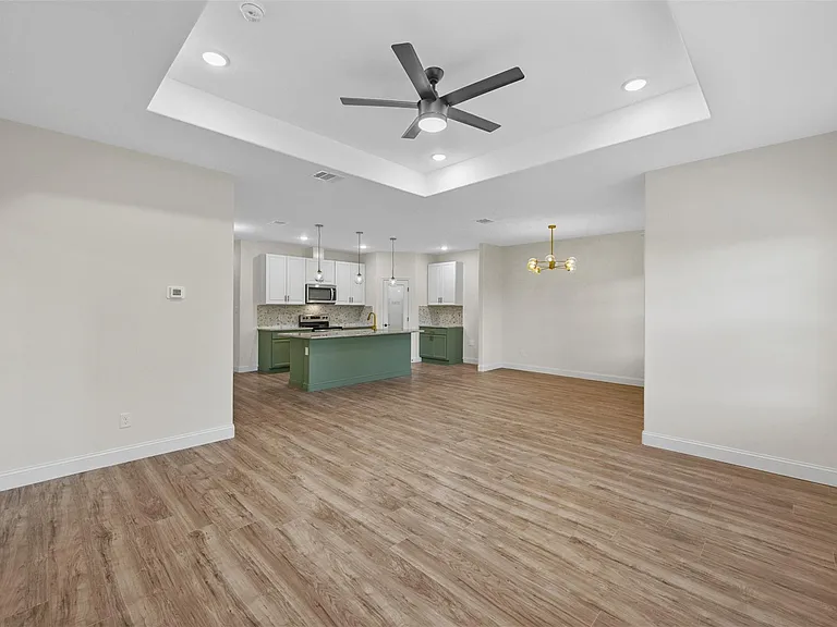 5804 Houghton Ave — Photo 4