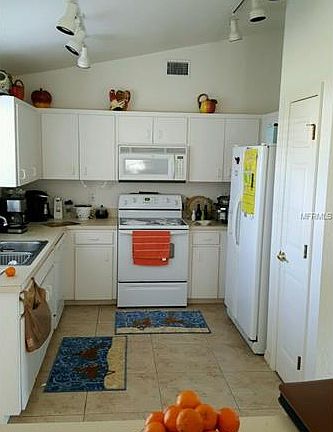 2nd image of 1445 Meadows Pond Dr