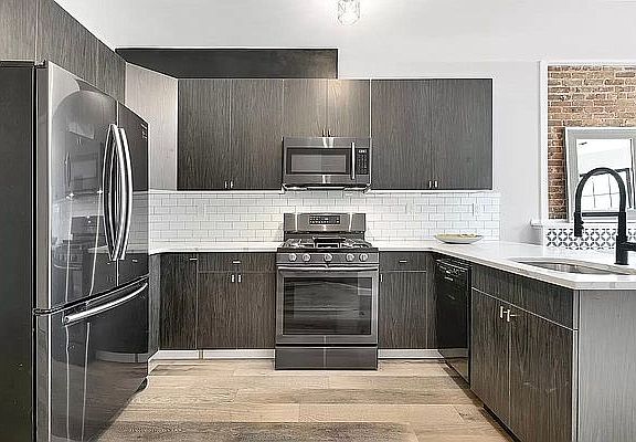 4th image of 796 Macon St #2