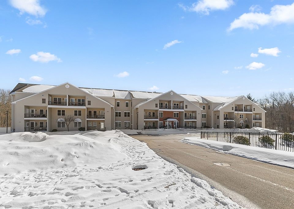 1st image of 216 Reservoir St #202