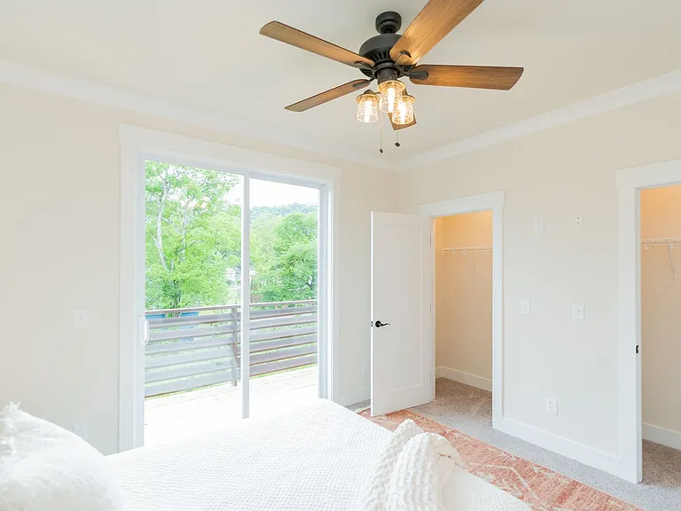 737 N Market St — Photo 15
